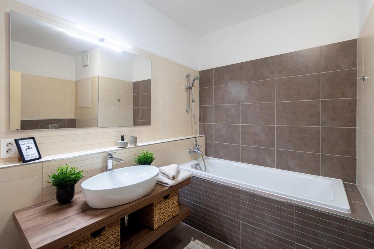 Nova Karolina Apartment Ostrava Extérieur photo